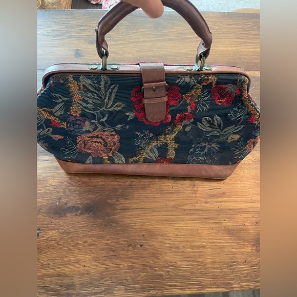 Vintage Charter Club Purse with Leather Detailing - Picture 4 of 6